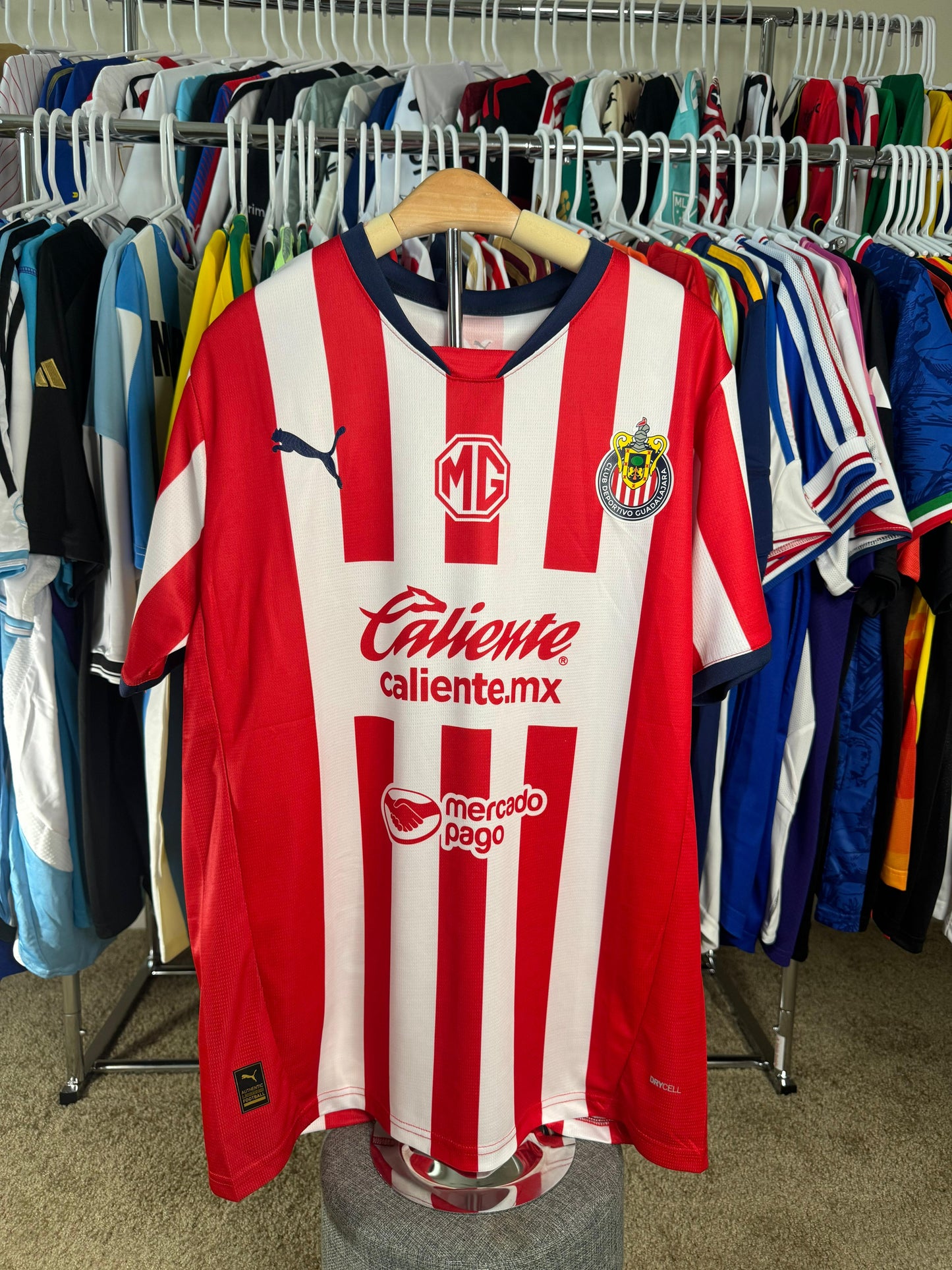 Chivas de Guadalajara 2024/2025 home